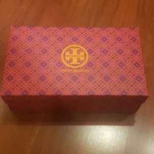 Tory burch shoe box and dust bag